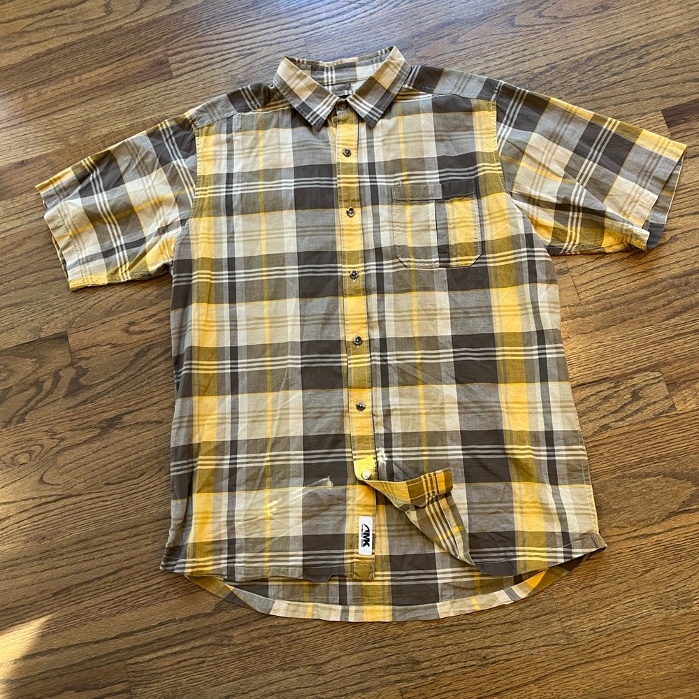 Mountain Khakis Men's Yellow and Brown Plaid Button up Shirt Size M Sport
